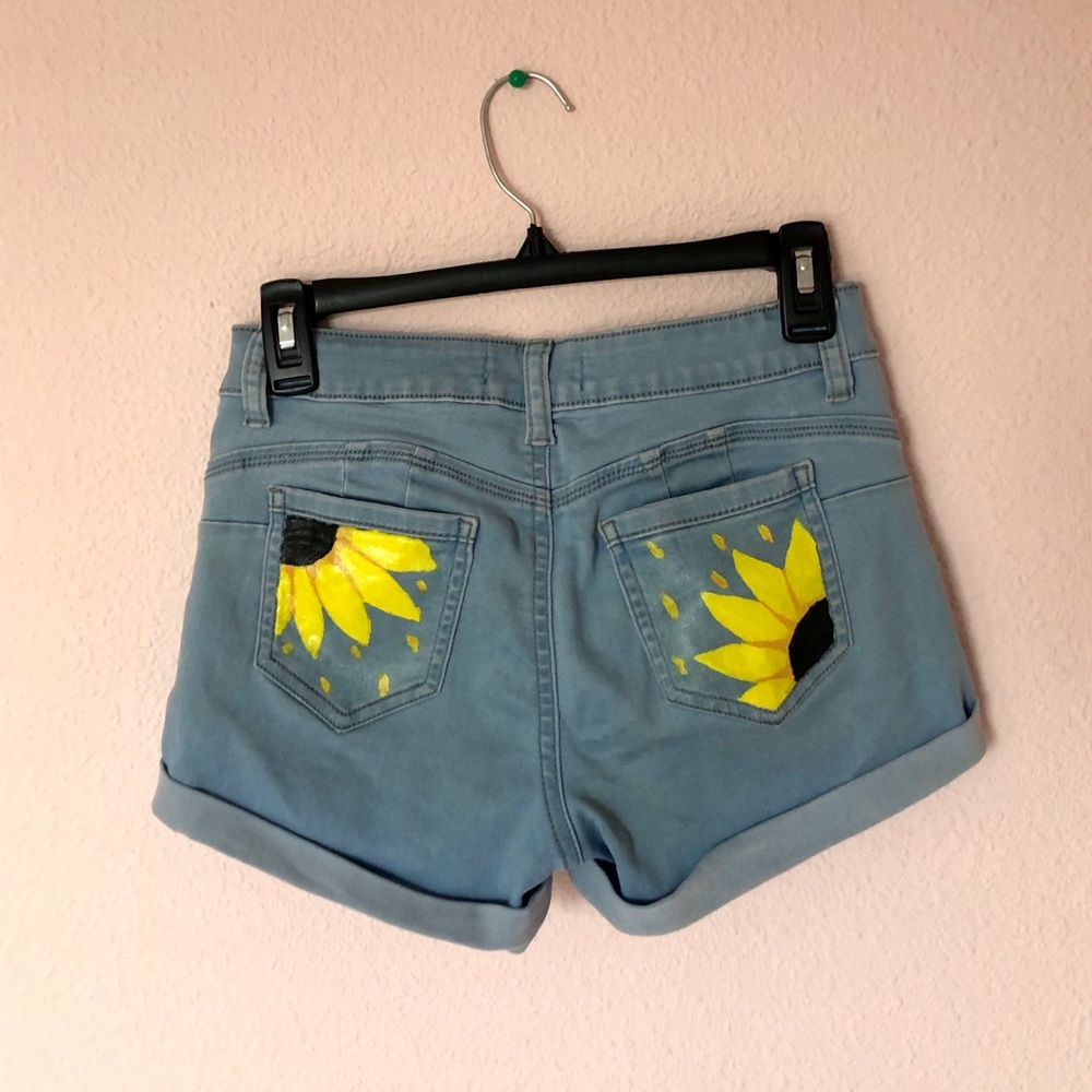 Light Wash Denim Shorts With Sunflowers 🌻